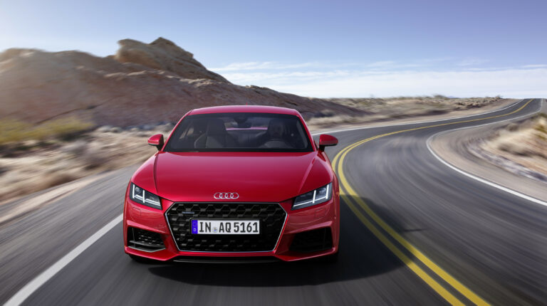 Autobild SportsCars a testé 8 pneus de taille 245/35 R19