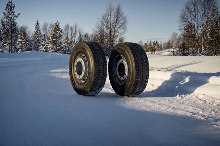 Les pneus poids lourds Hankook AW53/DW53 améliorent l'accélération sur neige de 4% lors de tests internes